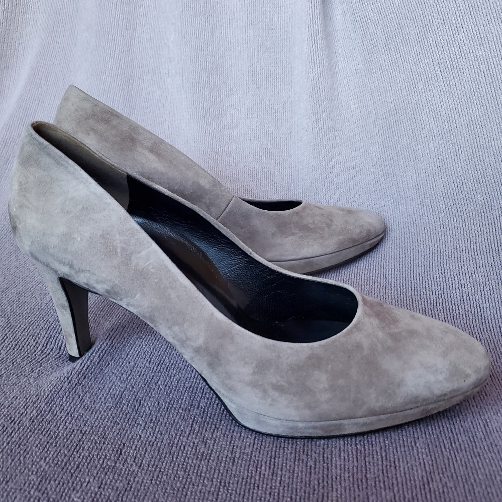 Paul Green, Ceylon pump. Size 9, grey/taupe color